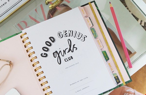 Met gouden ringband, van The Birds and Bees Met gouden ringband, van The Birds and Bees